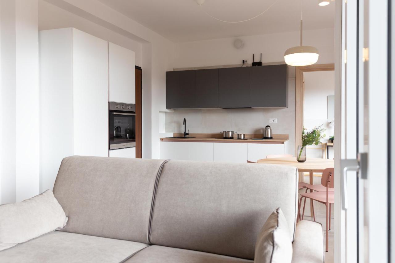 New Exclusive Melegnano Apartments- Near Train Station المظهر الخارجي الصورة