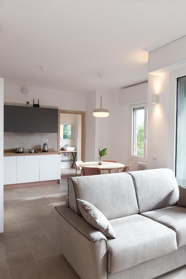 New Exclusive Melegnano Apartments- Near Train Station المظهر الخارجي الصورة
