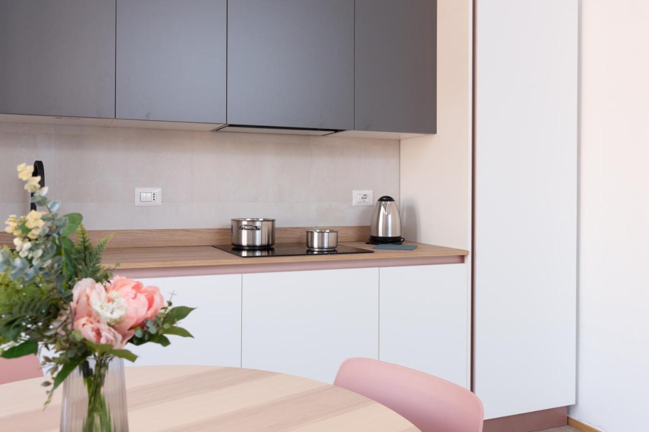New Exclusive Melegnano Apartments- Near Train Station المظهر الخارجي الصورة
