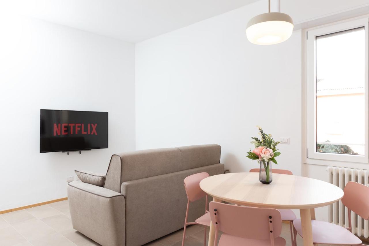 New Exclusive Melegnano Apartments- Near Train Station المظهر الخارجي الصورة